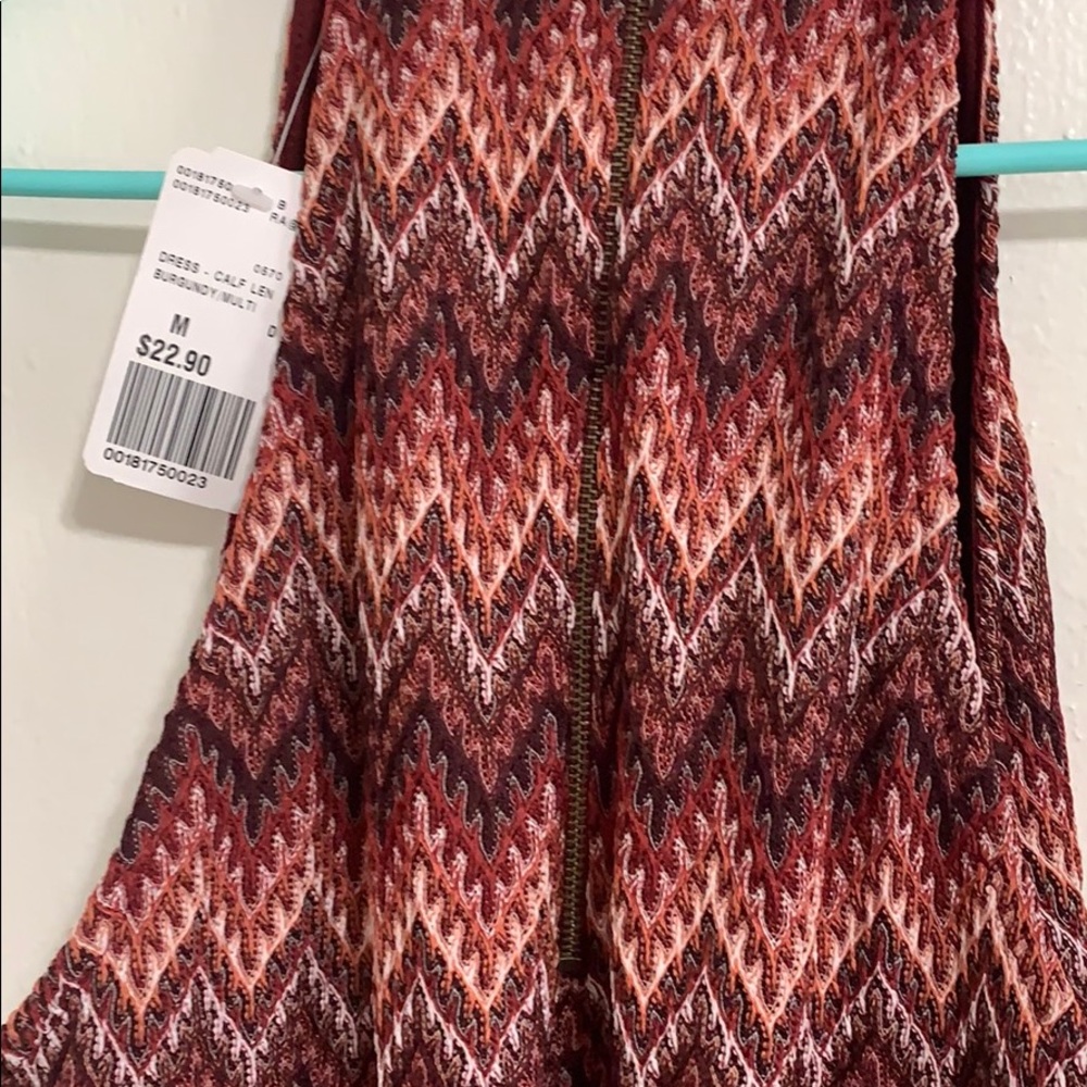 Dress - Picture 3 of 4